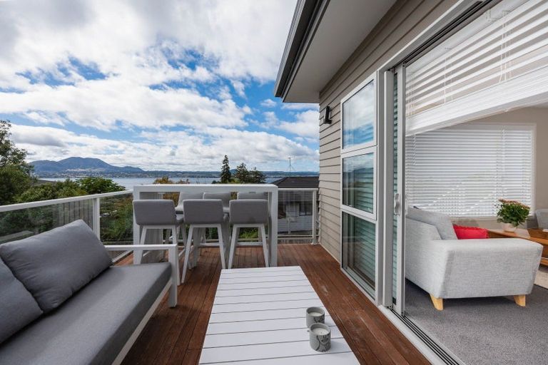 Photo of property in 3b Isobel Street, Acacia Bay, Taupo, 3330