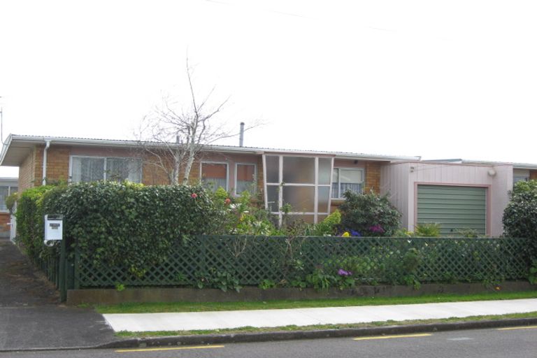Photo of property in 5a Struan Avenue, Lower Vogeltown, New Plymouth, 4310