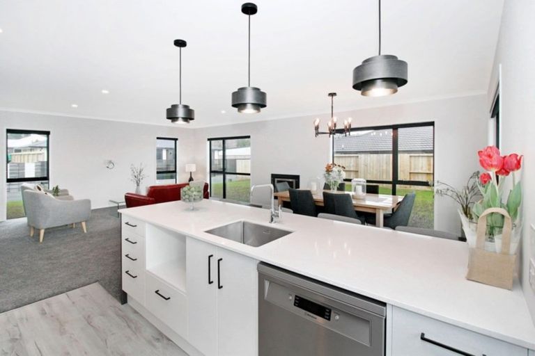 Photo of property in 6 Terli Way, Glen Avon, New Plymouth, 4312