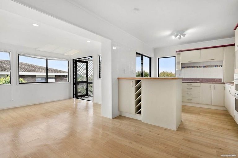 Photo of property in 36 Sturges Road, Henderson, Auckland, 0612