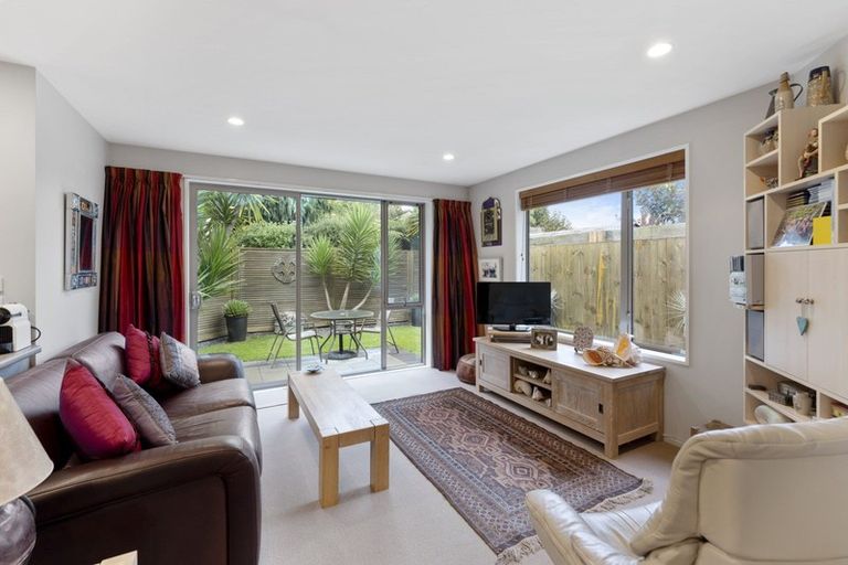 Photo of property in 2/62 Radley Street, Woolston, Christchurch, 8023