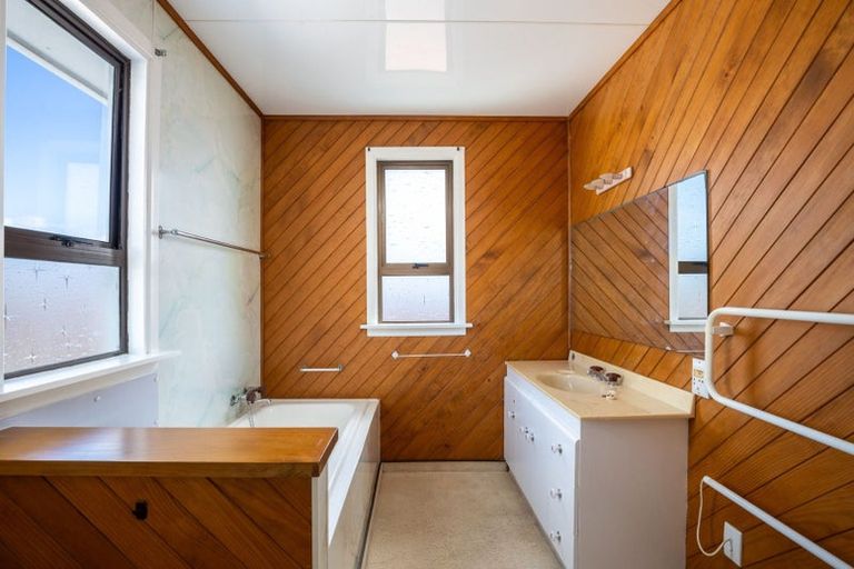 Photo of property in 65 Wallace Place, Westown, New Plymouth, 4310