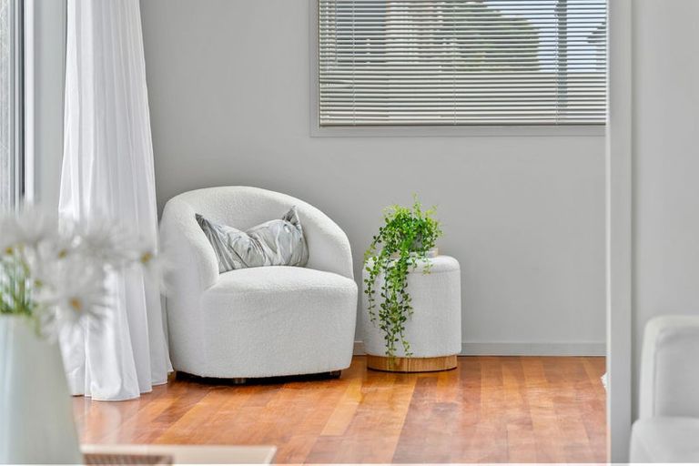 Photo of property in 1/30 Montgomery Avenue, Rothesay Bay, Auckland, 0630