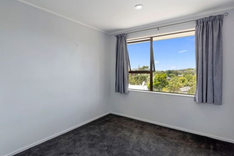 Photo of property in 2/15 Flavia Close, Torbay, Auckland, 0630