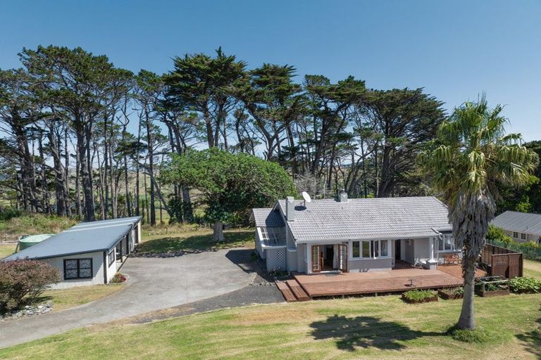 Photo of property in 1431 Awhitu Road, Pollok, Waiuku, 2684