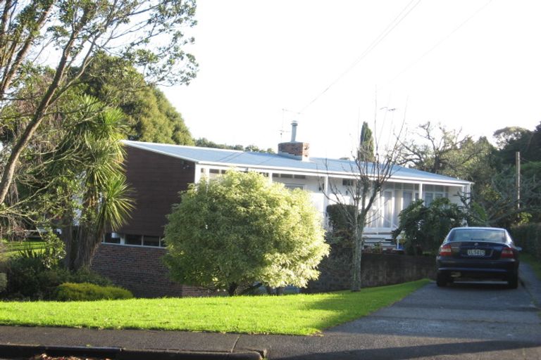 Photo of property in 16 Scenic Drive, Hillpark, Auckland, 2102