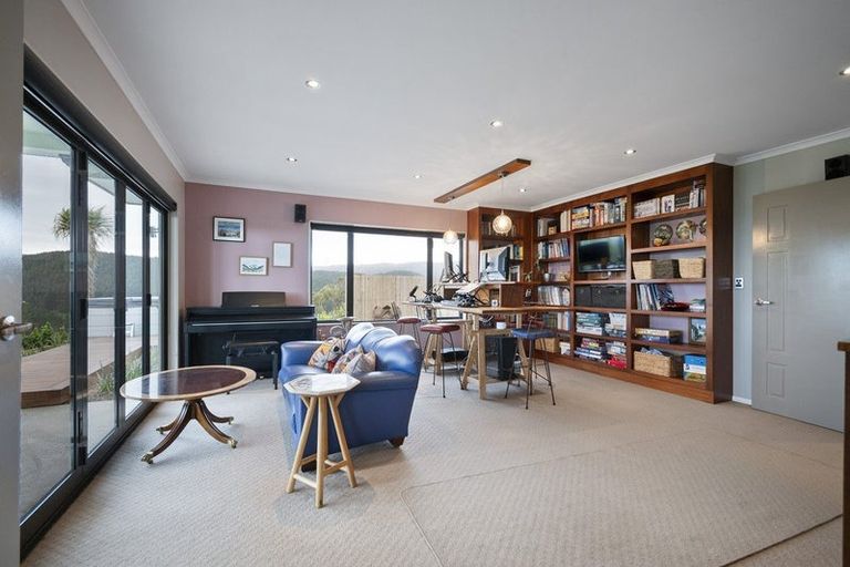 Photo of property in 20 Pineland Drive, Turitea, Palmerston North, 4472