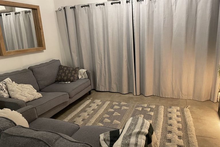 Photo of property in 4/5 Glen Road, Browns Bay, Auckland, 0630