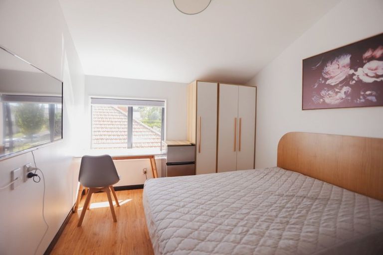 Photo of property in 6 Brookfield Avenue, Onehunga, Auckland, 1061