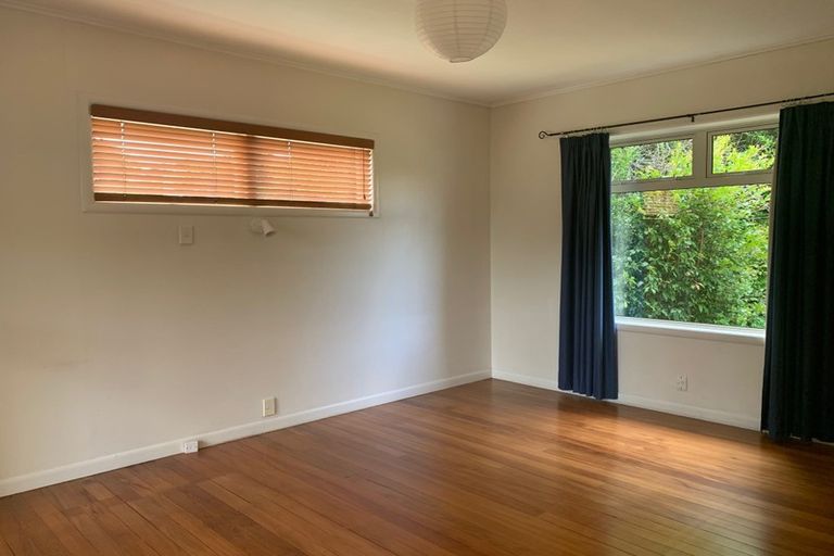 Photo of property in 62 Sylvan Crescent, Te Atatu South, Auckland, 0610