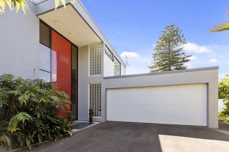 Photo of property in 52 Penrose Street, Woburn, Lower Hutt, 5010