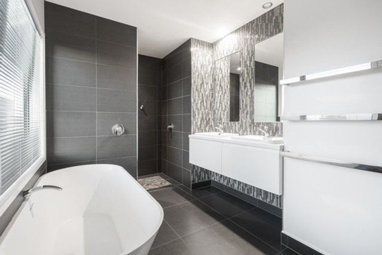 Photo of property in 18 Milano Boulevard, Karaka, Papakura, 2113