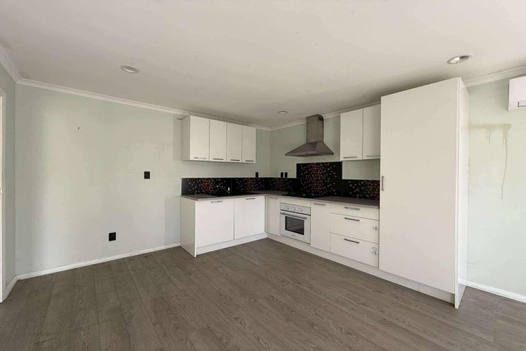 Photo of property in 120 Wainuiomata Road, Wainuiomata, Lower Hutt, 5014