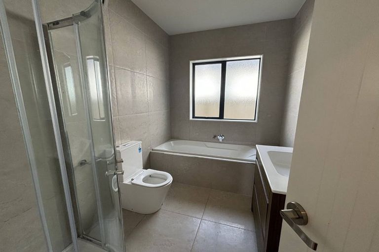 Photo of property in 38 Koroheke Road, Takanini, 2110