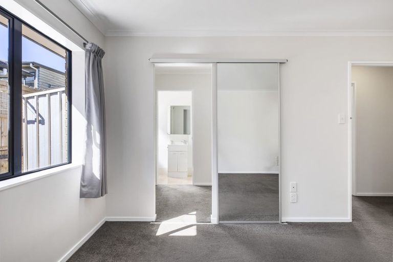 Photo of property in 18 Peninsula Road, Mangere, Auckland, 2022