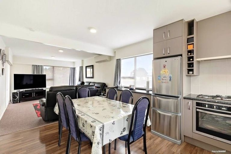 Photo of property in 15 Cape Road, Mangere, Auckland, 2022