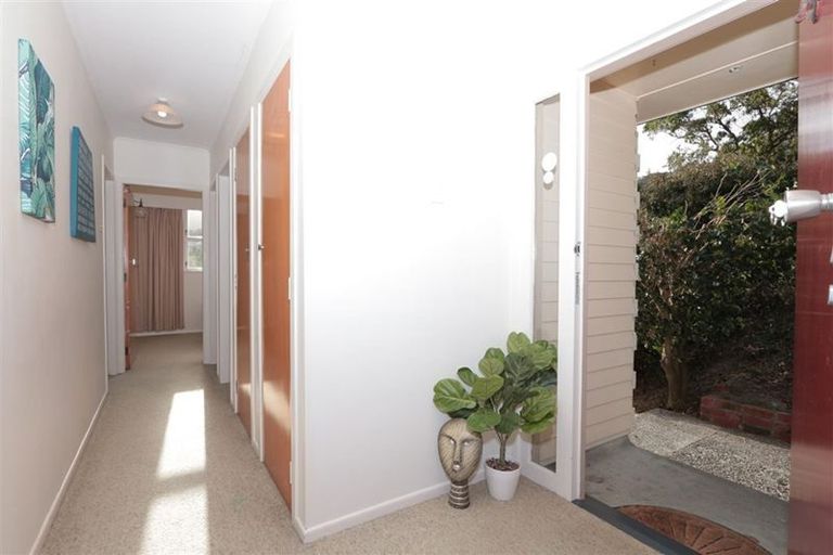 Photo of property in 16 Awarua Street, Ngaio, Wellington, 6035