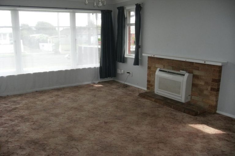 Photo of property in 1 Kauri Street, Levin, 5510