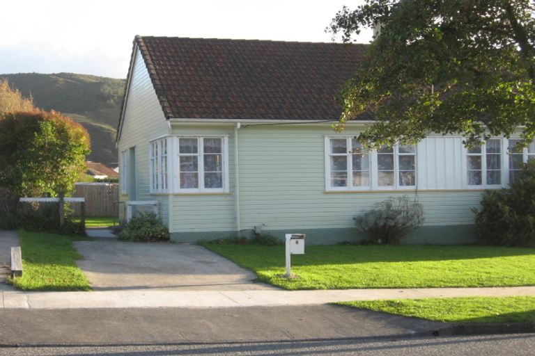 Photo of property in 6 Wilkie Crescent, Naenae, Lower Hutt, 5011