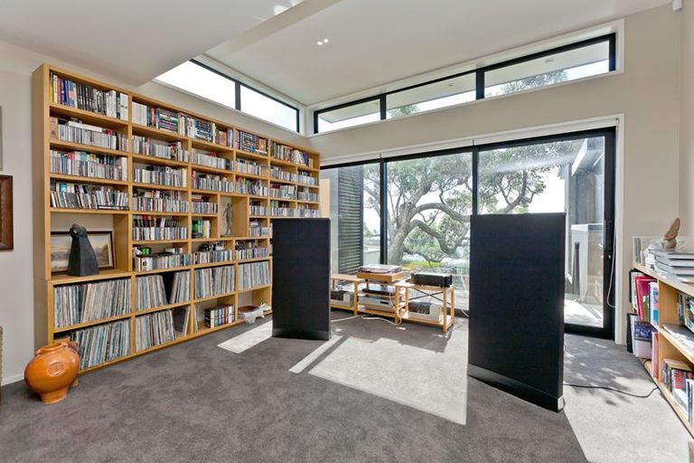 Photo of property in 33 Kitchener Road, Takapuna, Auckland, 0622