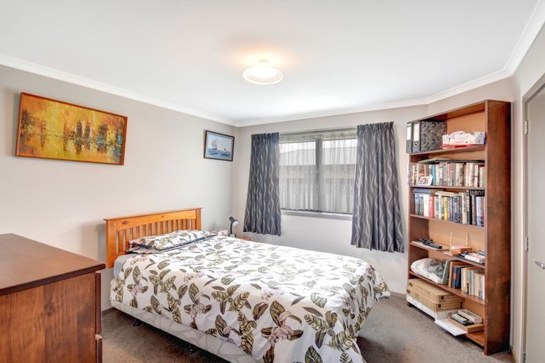 Photo of property in 16 Cross Street, Milton, 9220