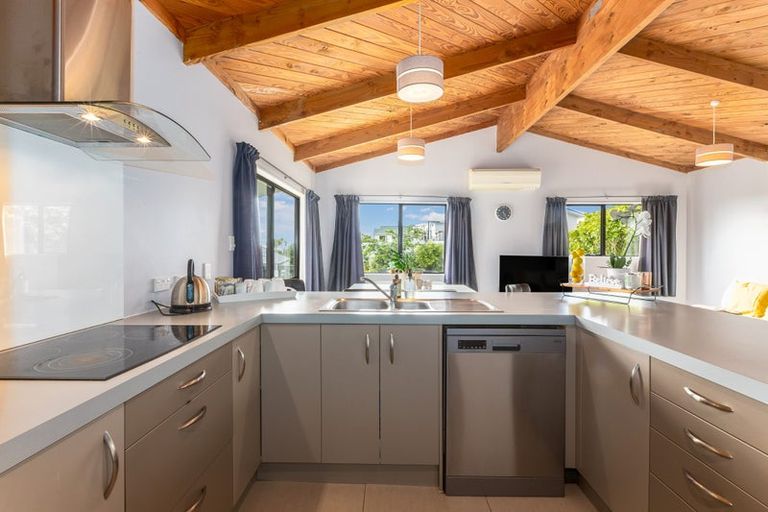 Photo of property in 21 Doncaster Terrace, Ascot Park, Porirua, 5024