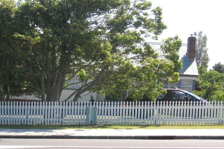 Photo of property in 2/159 Mokoia Road, Birkenhead, Auckland, 0626