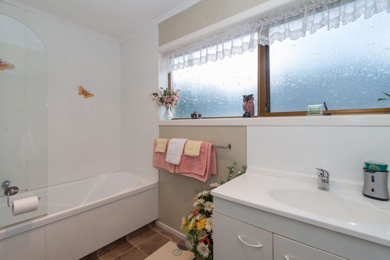 Photo of property in 3a Burn Road, Lynmore, Rotorua, 3010