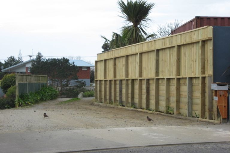 Photo of property in 21 The Outlook, Oakura, 4314