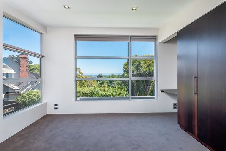 Photo of property in 62 Dyers Pass Road, Cashmere, Christchurch, 8022