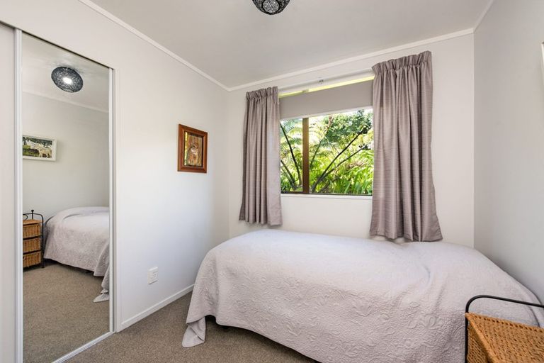 Photo of property in 1 Kinnel Grove, Papakowhai, Porirua, 5024