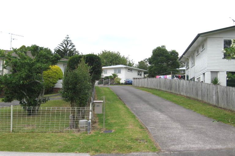 Photo of property in 23 Aplin Place, Birkdale, Auckland, 0626