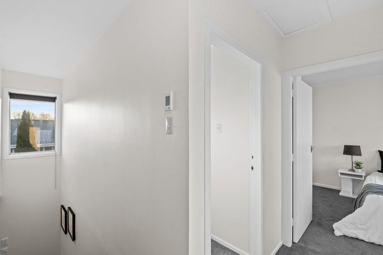 Photo of property in 2/11 Powell Crescent, Ilam, Christchurch, 8041
