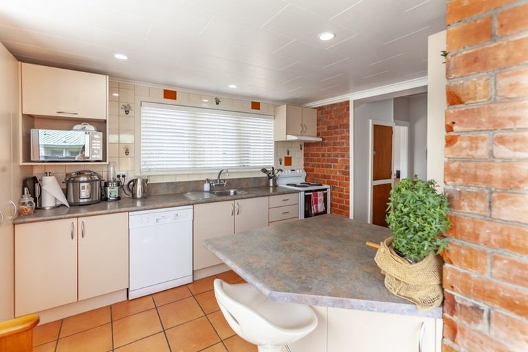 Photo of property in 17 Harris Street, Greenmeadows, Napier, 4112