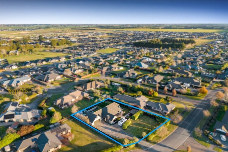 Photo of property in 33 Oak Tree Lane, Rolleston, 7614