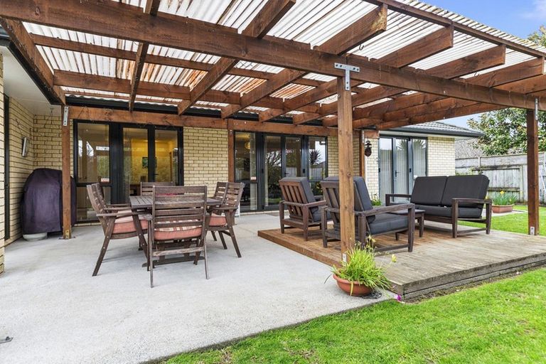 Photo of property in 6 Winchester Place, Rototuna North, Hamilton, 3210