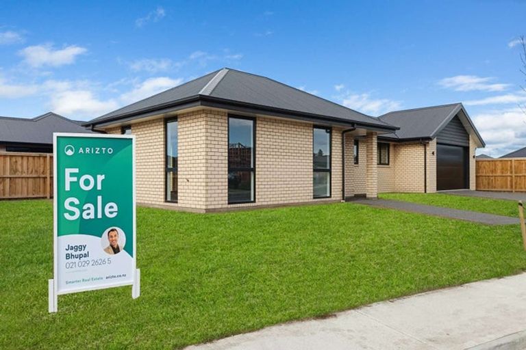 Photo of property in 24 Herridge Street, Woodend, 7691