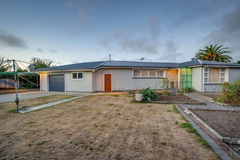 Photo of property in 56 Bickerton Street, Wainoni, Christchurch, 8061