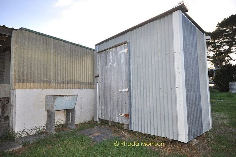 Photo of property in 32 Sandy Beach Road, Tinopai, 0593