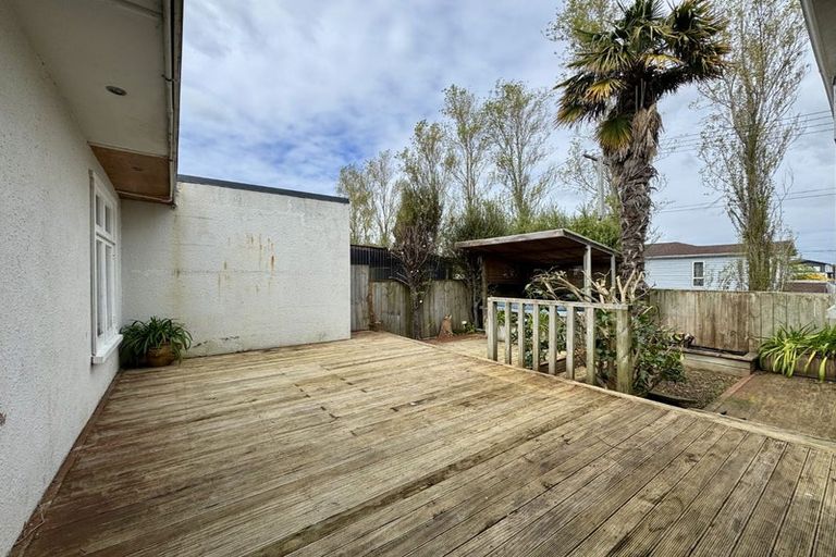 Photo of property in 2/15 James Road, Manurewa, Auckland, 2102
