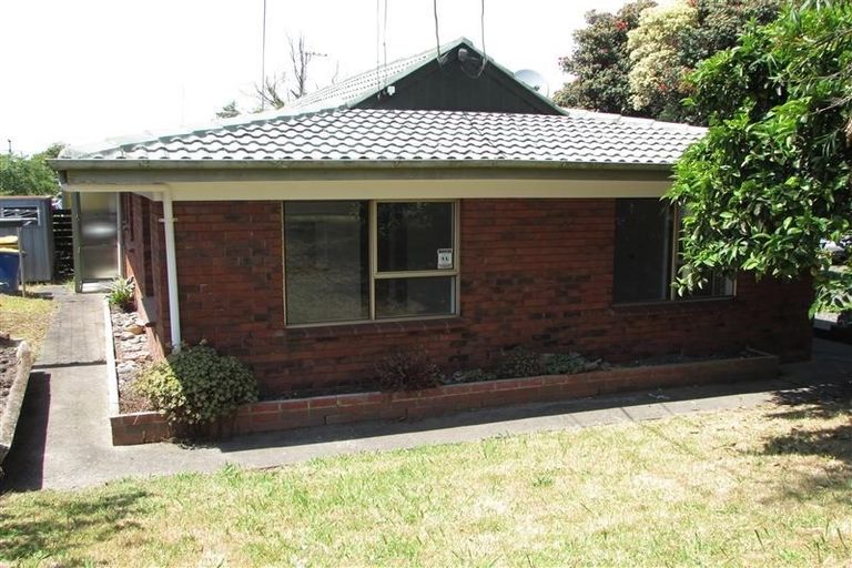 Photo of property in 1/35a Coniston Avenue, Te Atatu South, Auckland, 0610