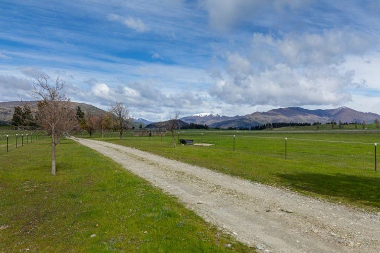 Photo of property in 182 Stevenson Road, Wanaka, 9382