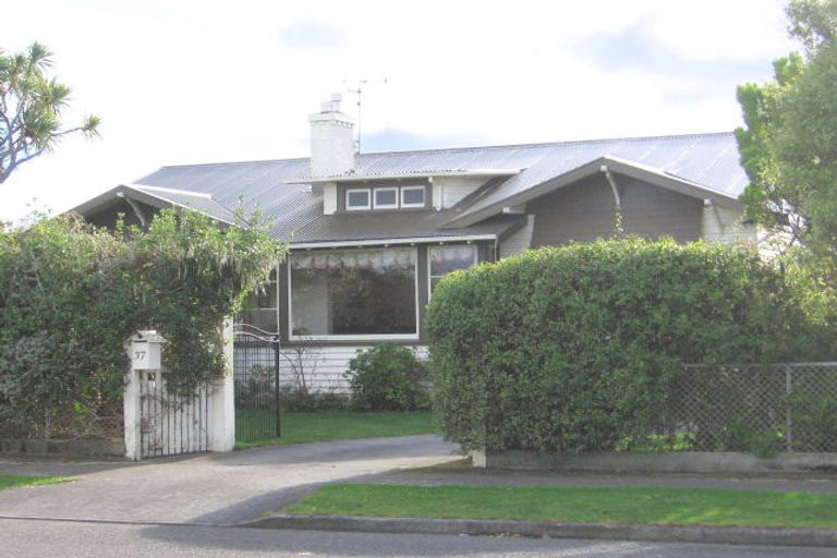 Photo of property in 37 Limbrick Street, Terrace End, Palmerston North, 4410