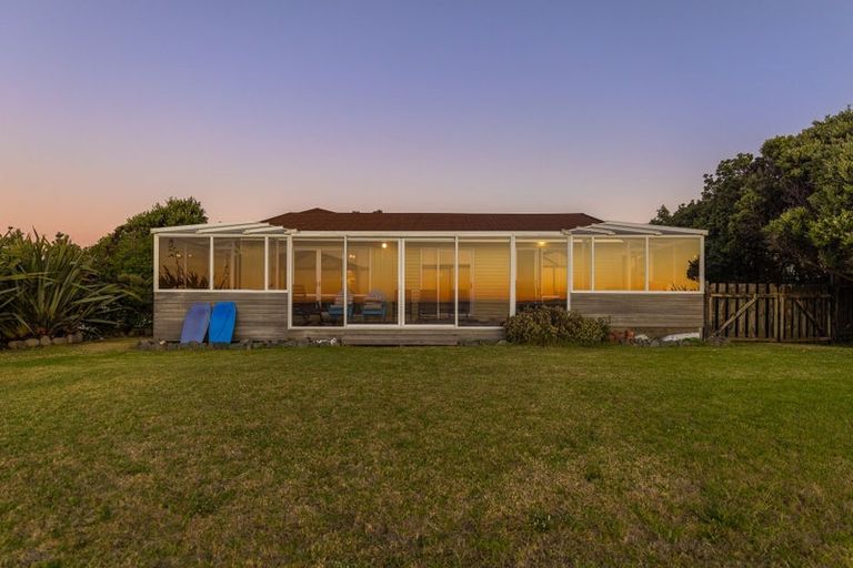 Photo of property in 24 Newry Road, Raumati Beach, Paraparaumu, 5032
