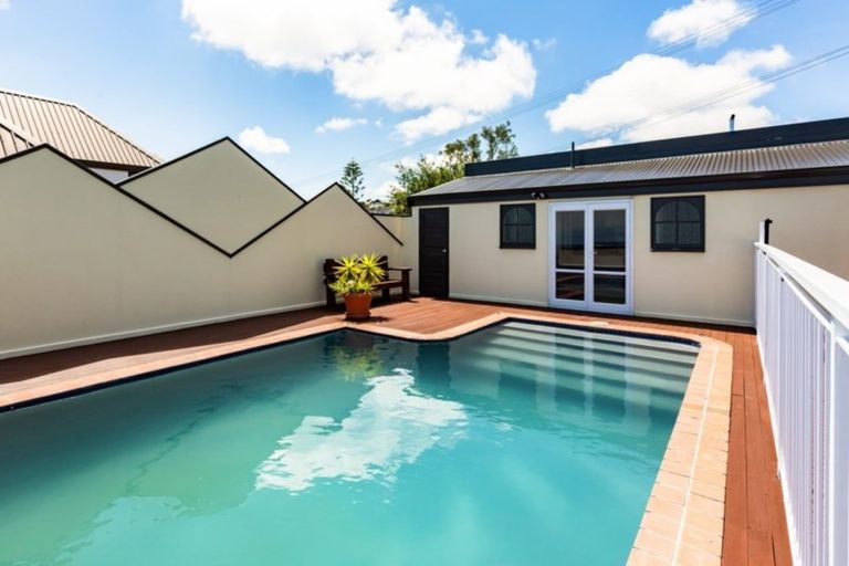 Photo of property in 91a Hackthorne Road, Cashmere, Christchurch, 8022