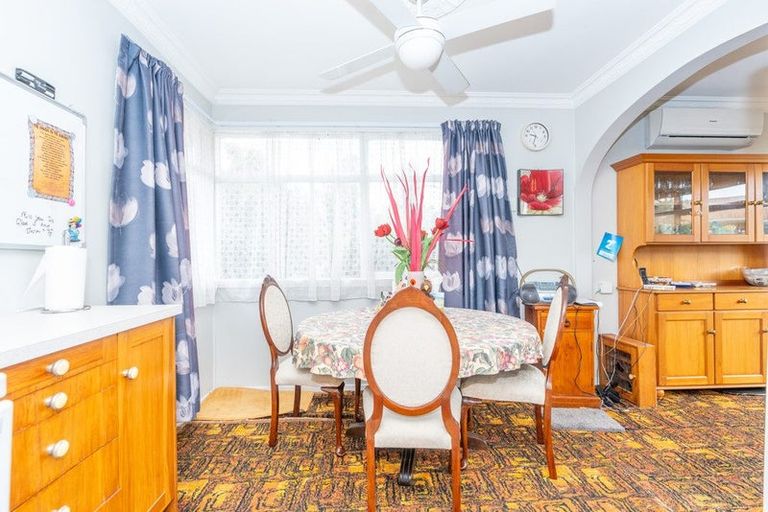 Photo of property in 35 Pulham Crescent, Queenwood, Hamilton, 3210