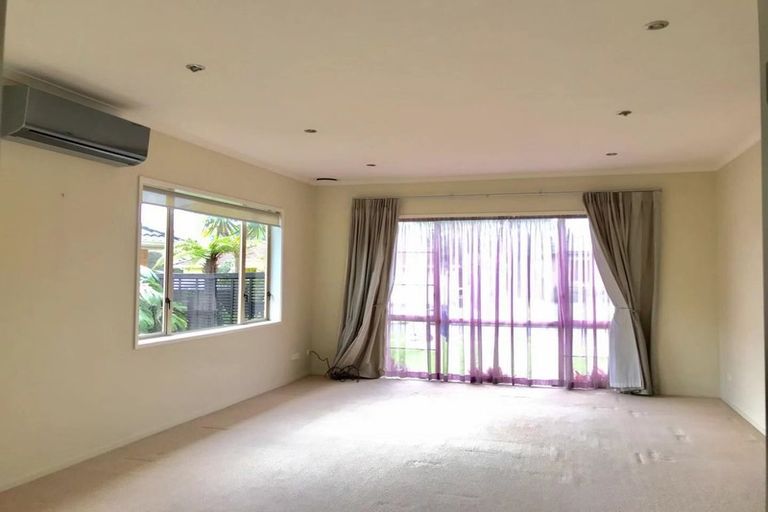Photo of property in 3 Stornaway Drive, Flat Bush, Auckland, 2016