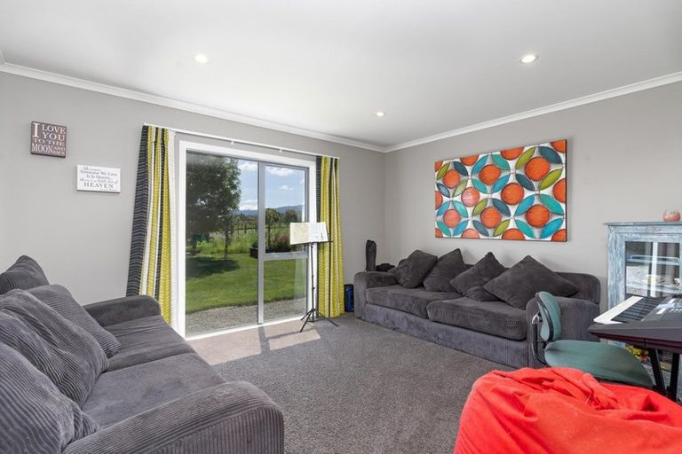 Photo of property in 2 Jordan Road, Waingawa, Carterton, 5791