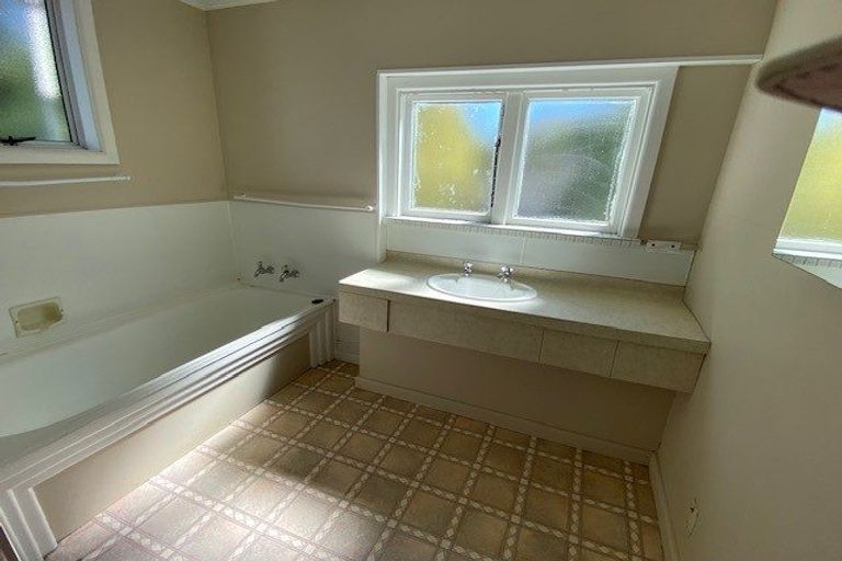 Photo of property in 27 Ilam Road, Upper Riccarton, Christchurch, 8041
