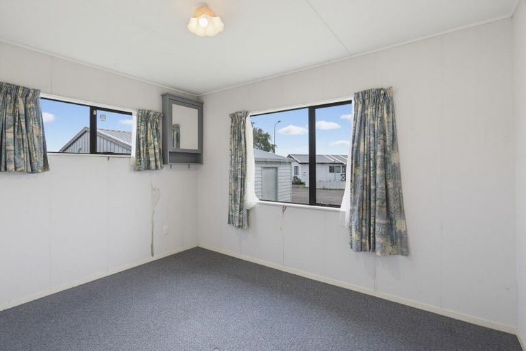 Photo of property in 23 Douglas Street, Levin, 5510